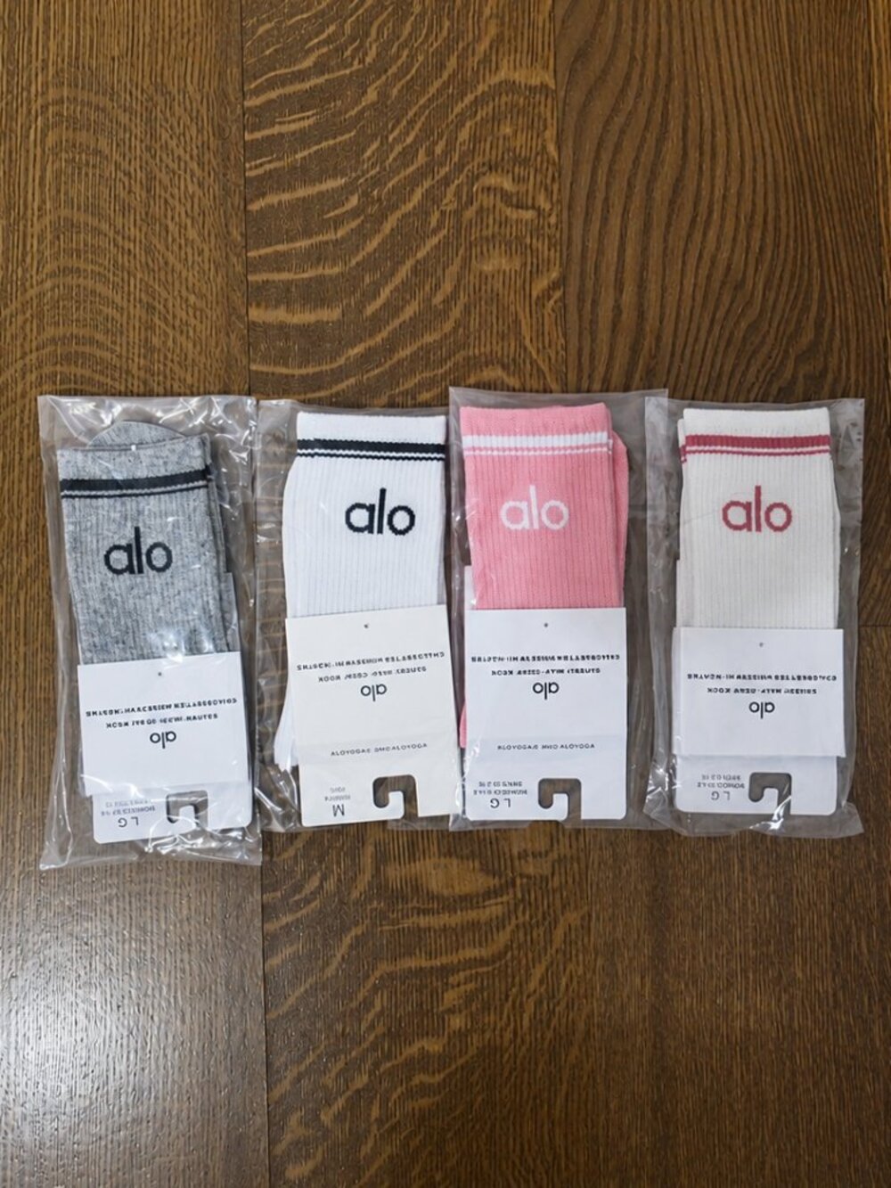 Alo Throwback socks 4 pairs brand new
